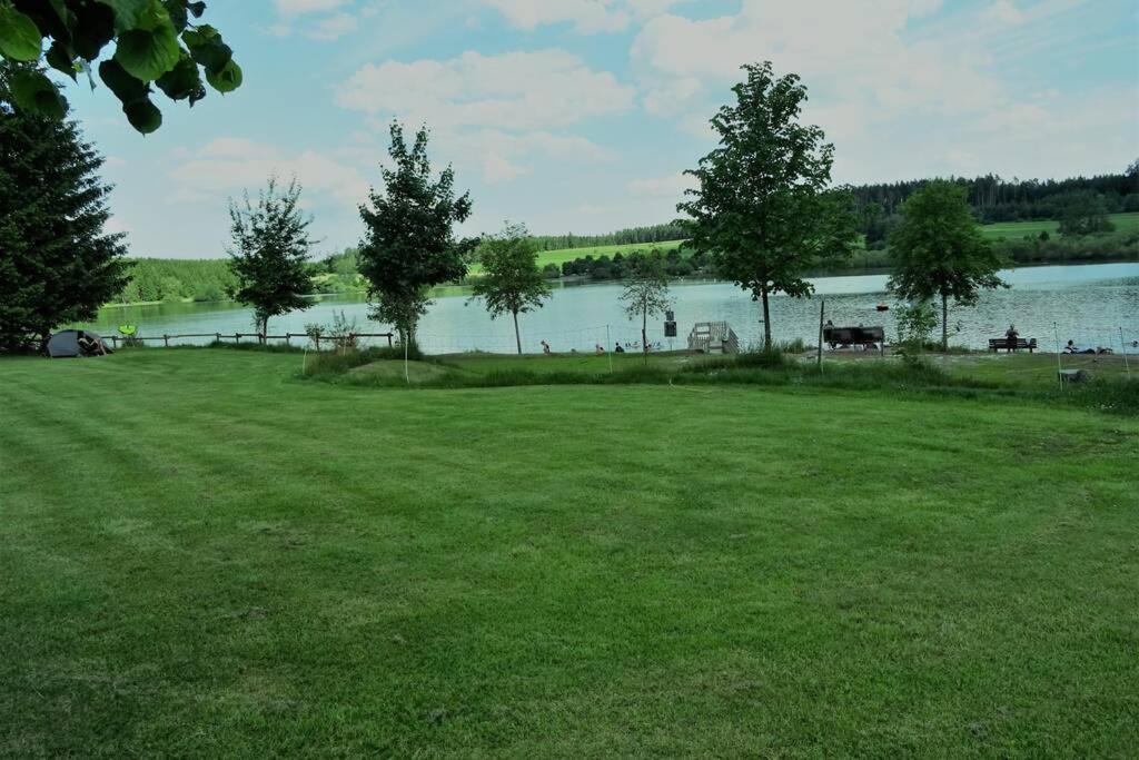 Modernes Apartment Mit Traumhaftem Blick Ins Gruene Bräunlingen Esterno foto